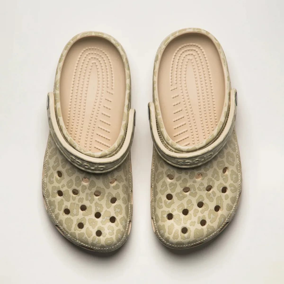 Crocs Classic Animal Clog Kadın Bej Terlik görsel 1