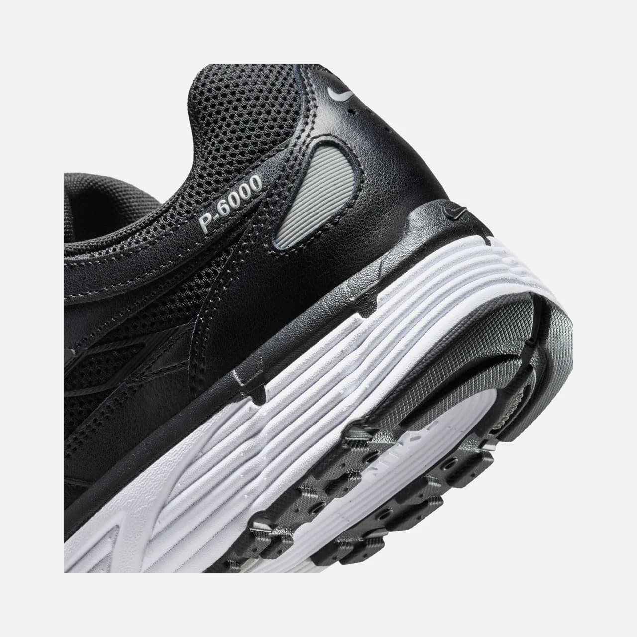 Nike P-6000 Erkek Siyah Sneaker Ayakkabı · CD6404-026 (11/20)