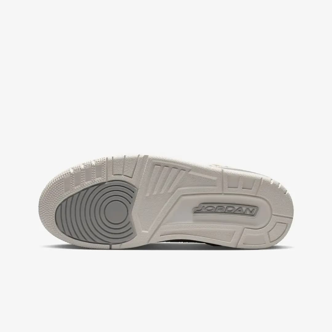 Nike Spizike Low 'Swan Wolf Grey' (W) — Gri · IR1836-101 (3/8)