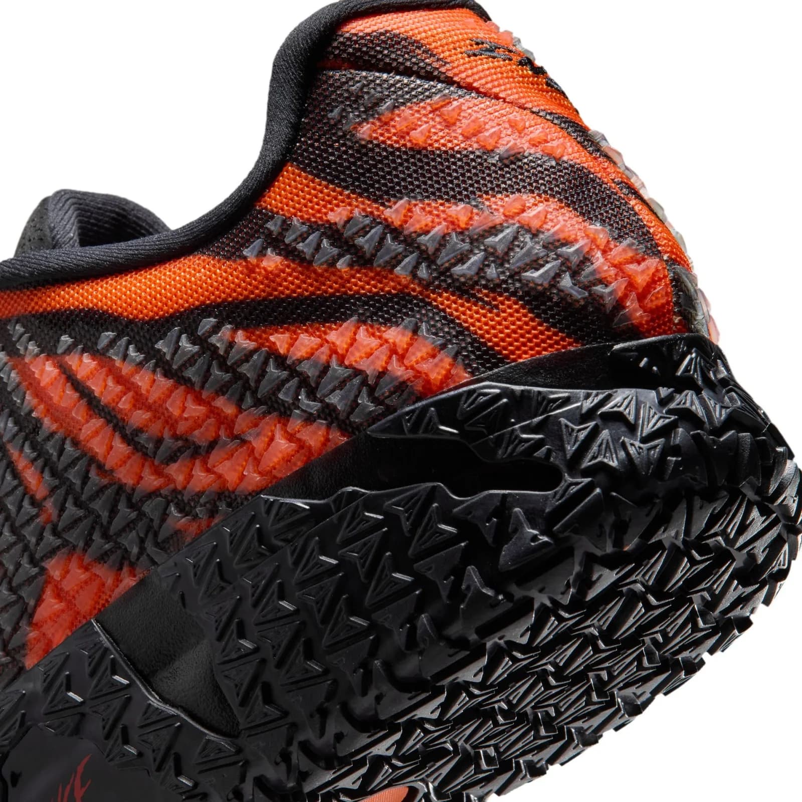 Nike JA 3 "Animal Pack Tiger" Erkek Basketbol Ayakkabısı — Çok Renkli · IU6793-800 (5/8)