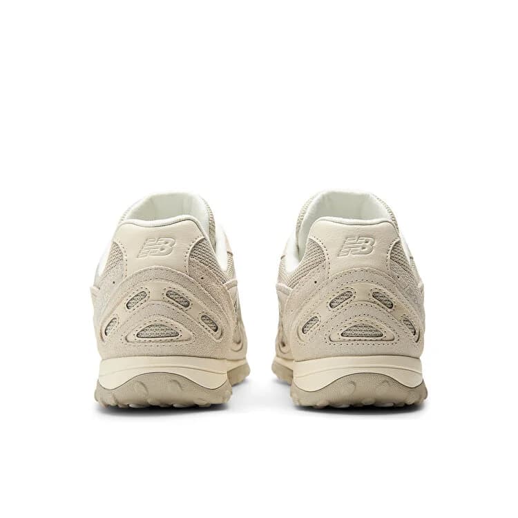 New Balance 204 Lifestyle Kadın Beyaz Spor Ayakkabı · U204L2SZ (8/9)