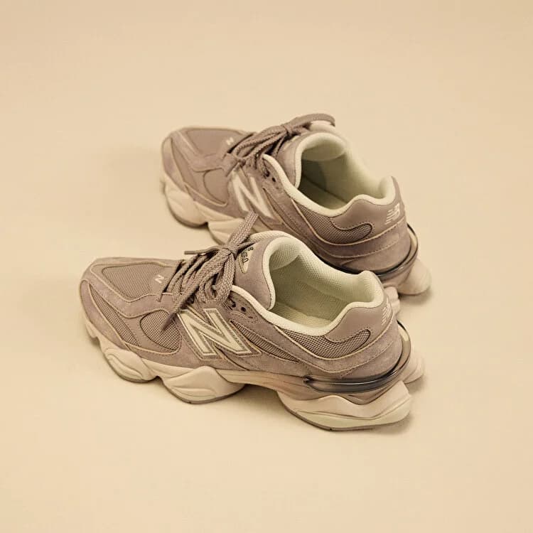 New Balance 9060 Gri Erkek Süet Sneaker · U906087O (4/7)