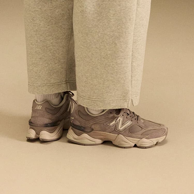 New Balance 9060 Gri Erkek Süet Sneaker · U906087O (3/7)