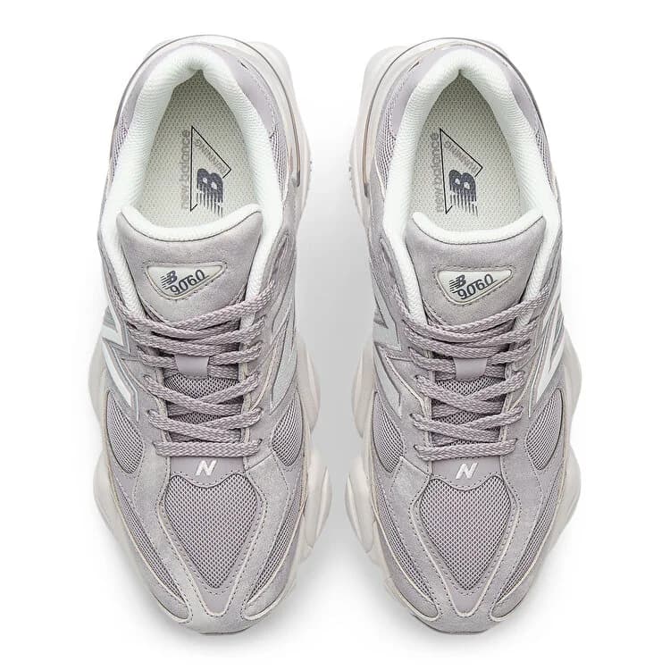 New Balance 9060 Gri Erkek Süet Sneaker · U906087O (5/7)
