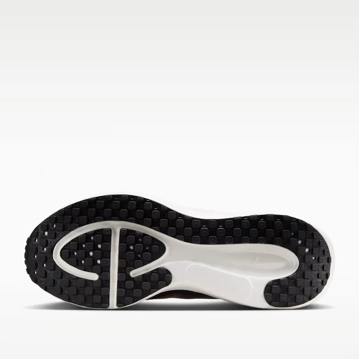 Nike Revolution 8 Kadın Kahverengi Koşu Ayakkabısı — Siyah · HJ8485-200 (4/8)