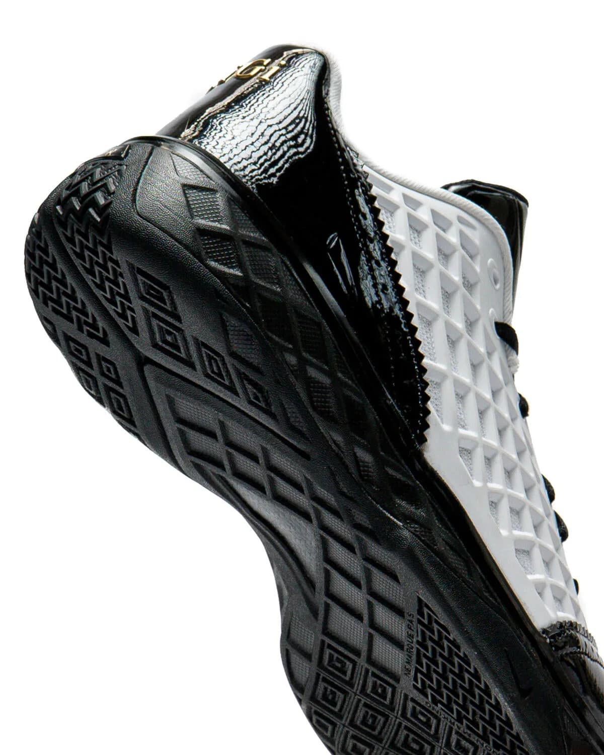 Nike Kobe 3 Low Protro (Gs) · IQ5341-100 (6/6)