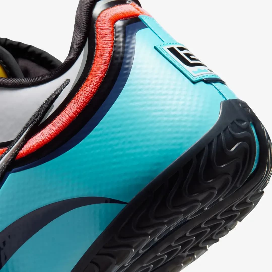 Nike LeBron 23 'Stewie' — Çok Renkli · IM5125-401 (8/9)