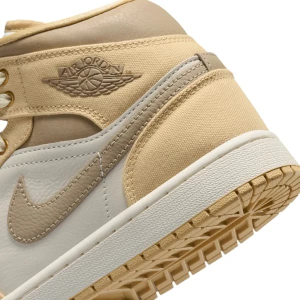 Nike Air Jordan 1 Mid SE Kadın Basketbol Ayakkabısı — Çok Renkli · IR2011-247 (10/10)