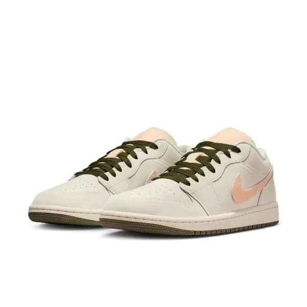 Nike Air Jordan 1 Low Kadın Basketbol Ayakkabısı — Çok Renkli · DC0774-111 (4/10)
