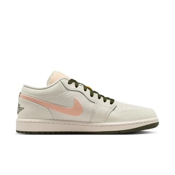 Nike Air Jordan 1 Low Kadın Basketbol Ayakkabısı — Çok Renkli · DC0774-111 (6/10)