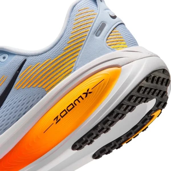 Nike Vomero 18 Erkek Koşu Ayakkabısı — Çok Renkli · HM6803-404 (10/11)