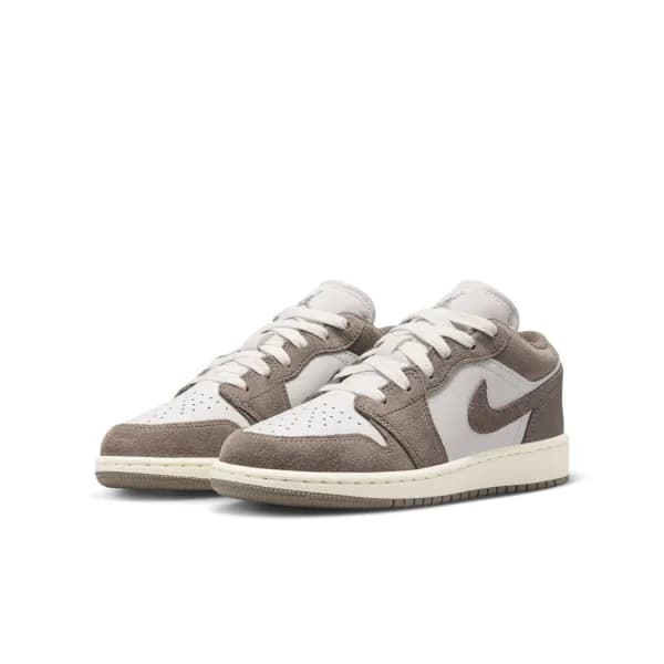 Nike Air Jordan 1 Low Gs Basketbol Ayakkabısı — Çok Renkli · 553560-026 (4/10)