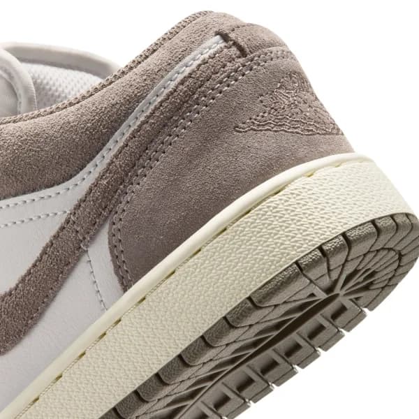 Nike Air Jordan 1 Low Gs Basketbol Ayakkabısı — Çok Renkli · 553560-026 (10/10)
