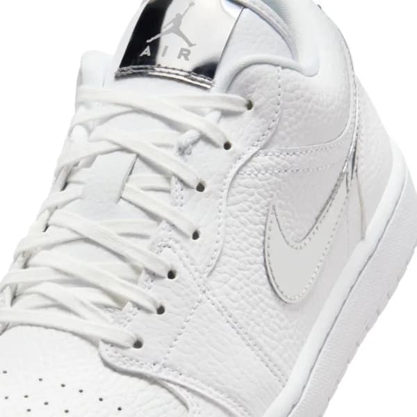 Nike Air Jordan 1 Low SE 'Metallic Silver' Kadın Basketbol Ayakkabısı — Çok Renkli · IQ9381-100 (9/11)