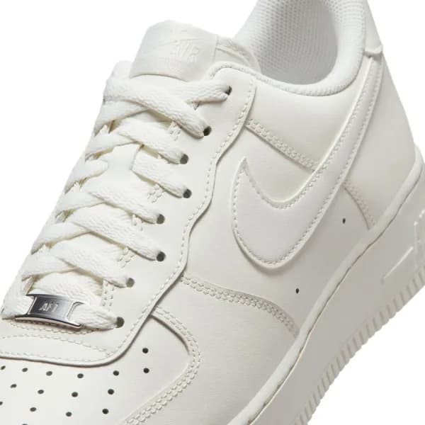 Nike Air Force 1 '07 Erkek Beyaz Sneaker Ayakkabı · IH1698-100 (8/10)