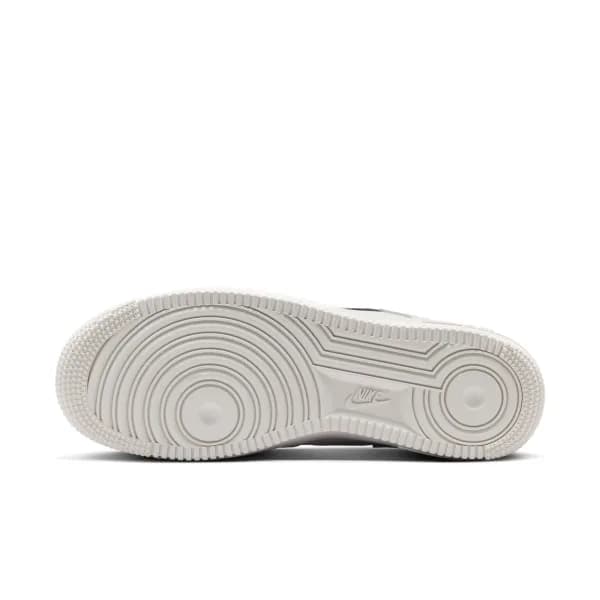 Nike Air Force 1 '07 Kadın Beyaz Spor Ayakkabı — Çok Renkli · IU7558-030 (3/10)