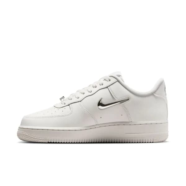 Nike Air Force 1 '07 Kadın Beyaz Spor Ayakkabı — Çok Renkli · IU7558-030 (5/10)