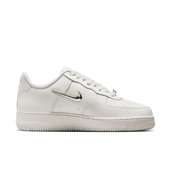 Nike Air Force 1 '07 Kadın Beyaz Spor Ayakkabı — Çok Renkli · IU7558-030 (6/10)