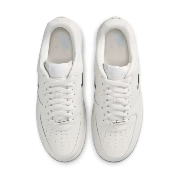 Nike Air Force 1 '07 Kadın Beyaz Spor Ayakkabı — Çok Renkli · IU7558-030 (8/10)