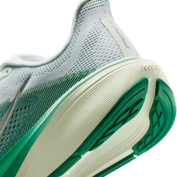 Nike Air Zoom Pegasus 42 Kadın Koşu Ayakkabısı — Çok Renkli · IB1881-100 (10/10)