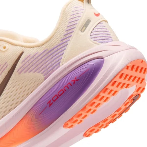Nike Vomero 18 Kadın Koşu Ayakkabısı — Beyaz · HM6804-113 (8/8)