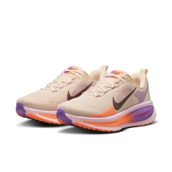 Nike Vomero 18 Kadın Koşu Ayakkabısı — Beyaz · HM6804-113 (4/8)