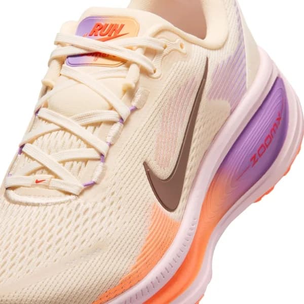Nike Vomero 18 Kadın Koşu Ayakkabısı — Beyaz · HM6804-113 (7/8)