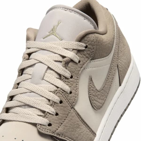Nike Air Jordan 1 Low Erkek Basketbol Ayakkabısı — Çok Renkli · IU7552-040 (8/11)