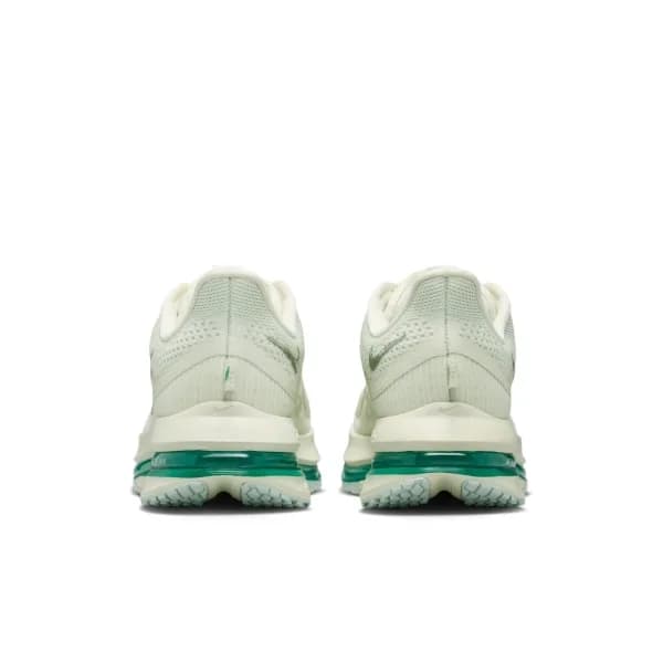Nike Pegasus Premium Kadın Koşu Ayakkabısı — Çok Renkli · HQ2593-008 (7/11)