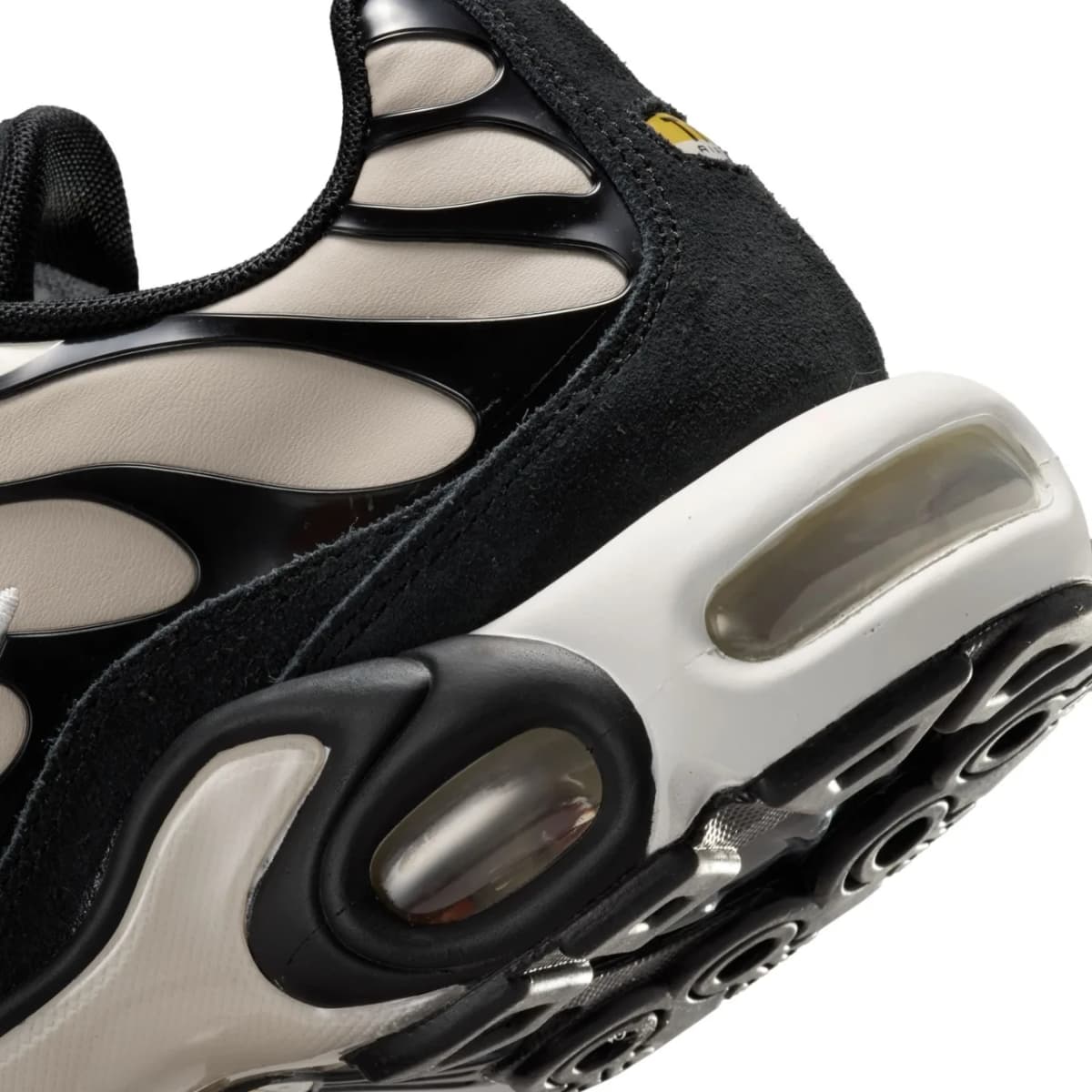 Nike Air Max Plus Suede Kadın Kahverengi Sneaker Ayakkabı · IV5286-200 (10/11)