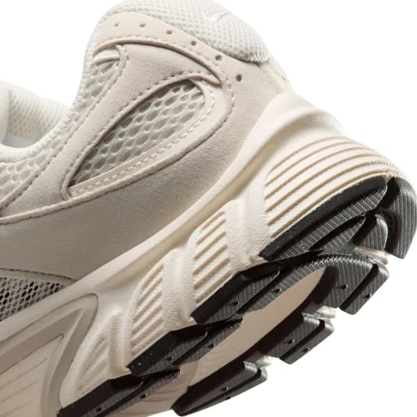 Nike V5 RNR Kadın Bej Sneaker Ayakkabı · II6294-100 (10/11)