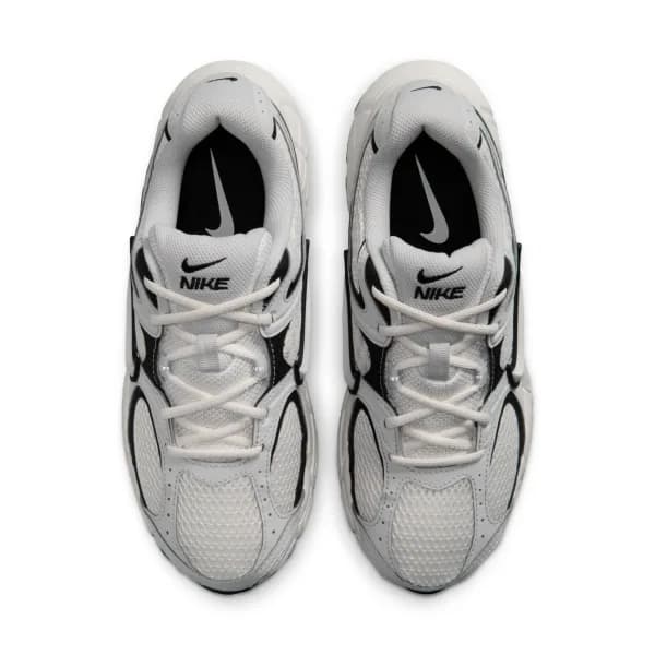 Nike V5 RNR Kadın Gri Sneaker Ayakkabı · IO7801-100 (8/10)