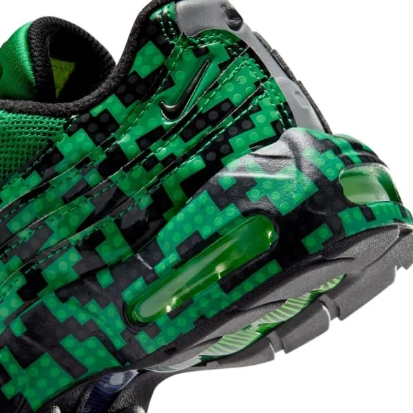 Nike Air Max 95 x LEGO® Collection Se Ps Çocuk Sneaker Ayakkabı — Çok Renkli · IO4800-300 (10/13)
