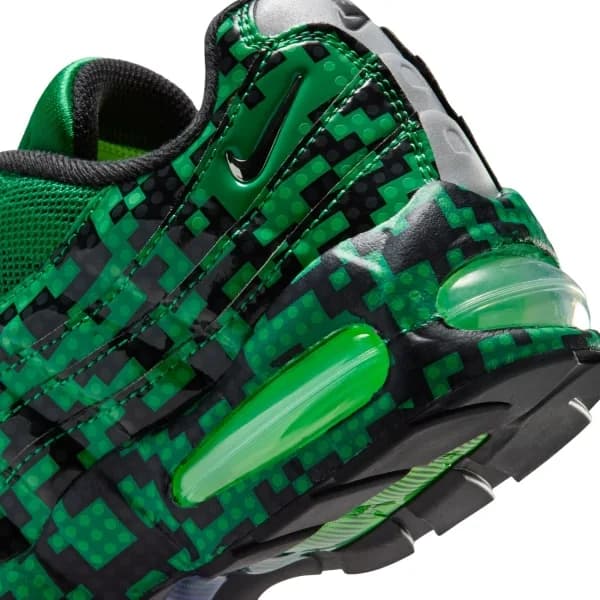 Nike Air Max 95 x LEGO® Collection SE Gs Sneaker Ayakkabı — Çok Renkli · IO4799-300 (10/13)