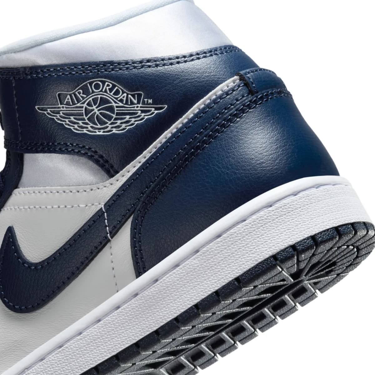 Nike Air Jordan 1 Mid SE 'Football Grey' Kadın Basketbol Ayakkabısı — Gri · FZ8777-044 (10/12)