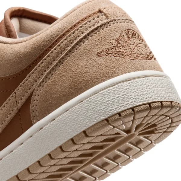 Nike Air Jordan 1 Low Kadın Kahverengi Basketbol Ayakkabısı · DC0774-205 (10/10)