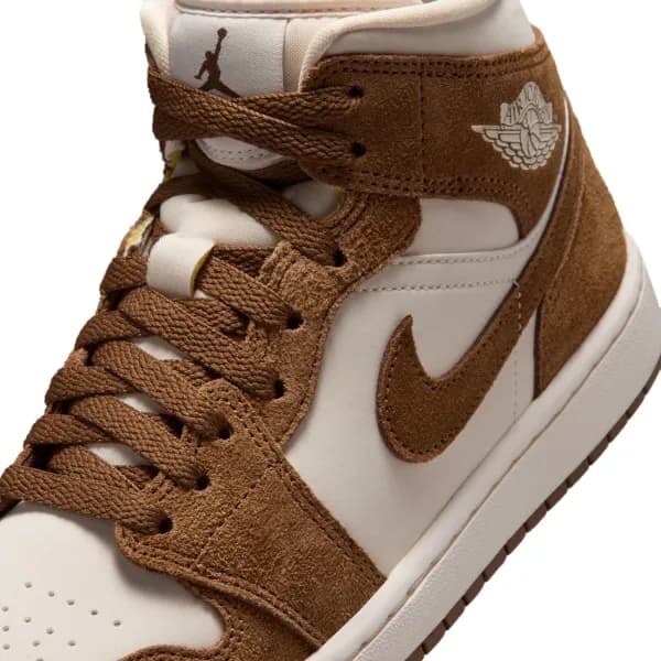 Nike Air Jordan 1 Mid Kadın Basketbol Ayakkabısı — Çok Renkli · BQ6472-203 (9/10)