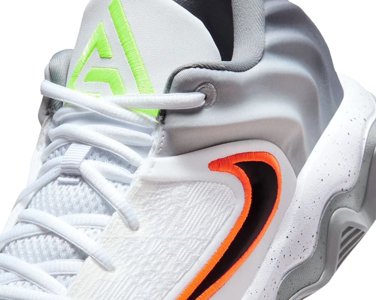 Nike GIANNIS IMMORTALITY 4 · FQ3680-102 (15/17)