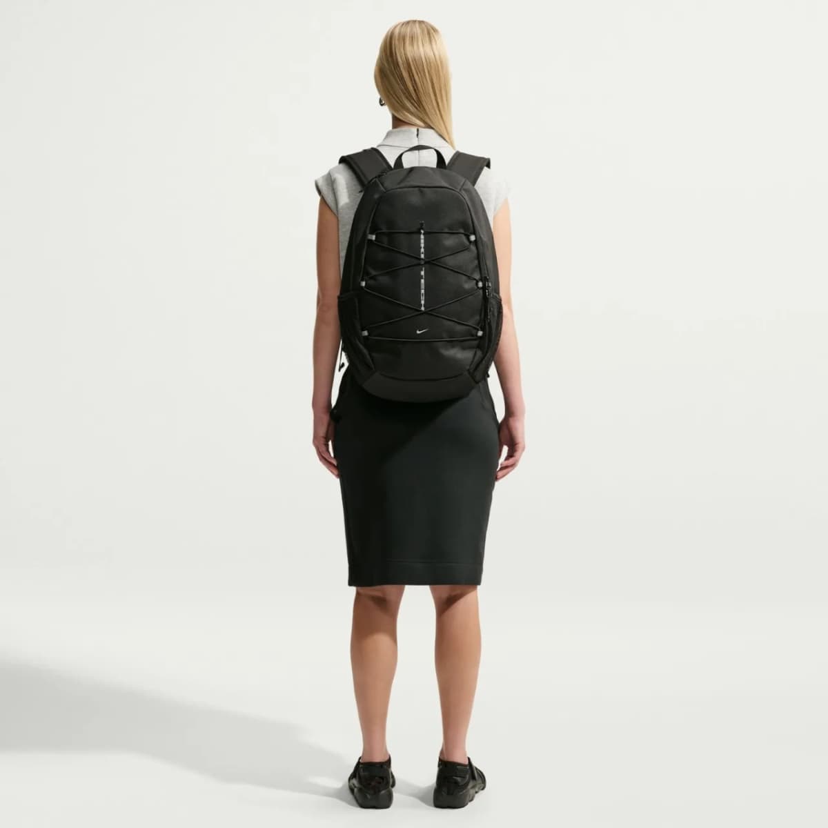 Nike Heritage Sweep Backpack Tech (25 L) Siyah Sırt Çantası — görsel 2 · IV5660-010 (3/9)