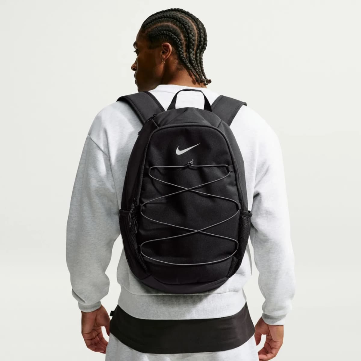 Nike Heritage Sweep (25 L) Siyah Sırt Çantası — görsel 1 · IV5664-010 (2/8)