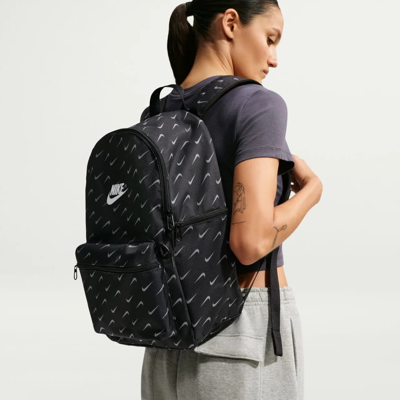 Nike Heritage Backpack 2.0 Swooshfetti (23 L) Siyah Sırt Çantası — görsel 1 (3/10)