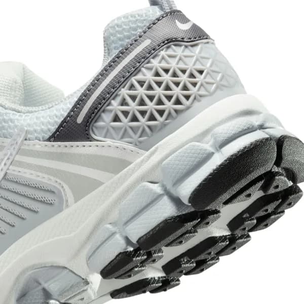 Nike Vomero 5 Gs Gri Sneaker Ayakkabı · HF6998-008 (10/14)