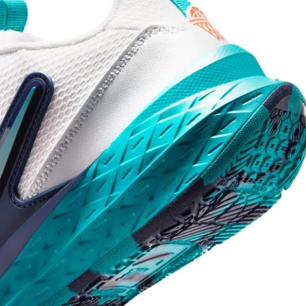 Nike Team Hustle D 12 Gs Çocuk Basketbol Ayakkabısı — Çok Renkli · HF6279-107 (10/11)