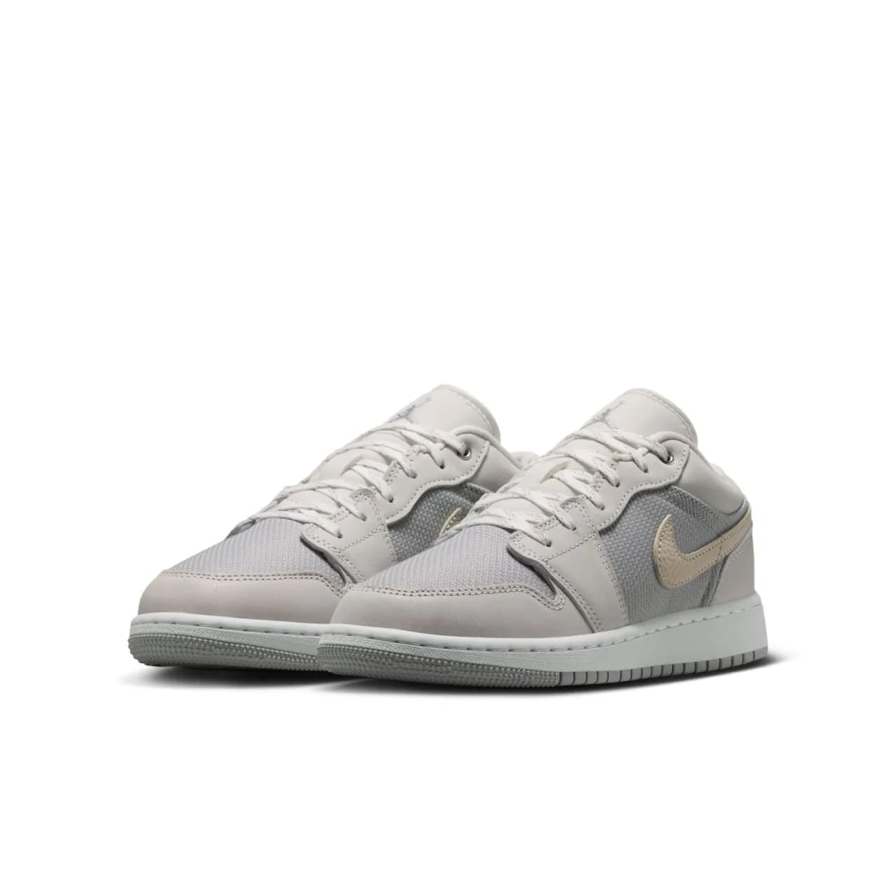 Nike Air Jordan 1 Low SE Gs Gri Basketbol Ayakkabısı · IO2060-100 (4/10)