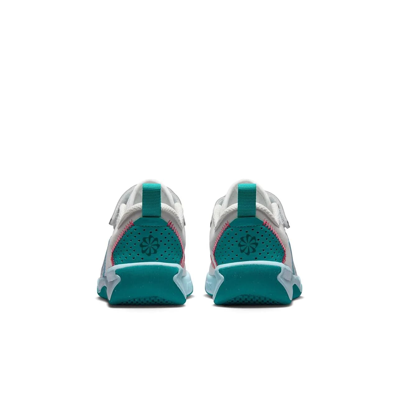 Nike Omni Multi-Court Ps Çocuk Basketbol Ayakkabısı — Çok Renkli · DM9026-109 (7/10)