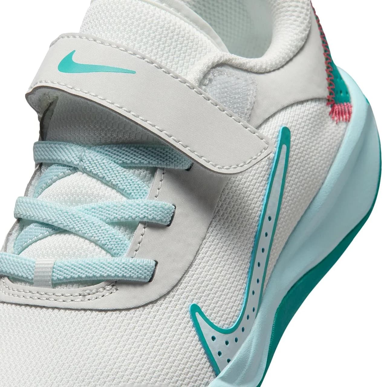 Nike Omni Multi-Court Ps Çocuk Basketbol Ayakkabısı — Çok Renkli · DM9026-109 (9/10)