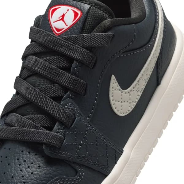 Nike Jordan 1 Low Alt Se Ps Çocuk Siyah Basketbol Ayakkabısı · IV6783-001 (10/12)