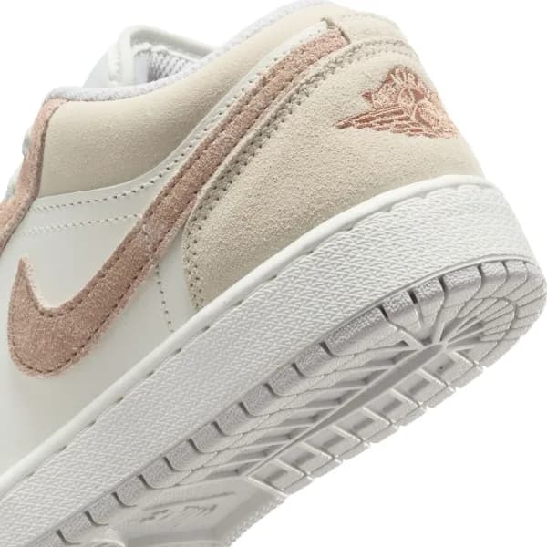 Nike Air Jordan 1 Low SE Gs Bej Basketbol Ayakkabısı · HF1863-200 (10/10)