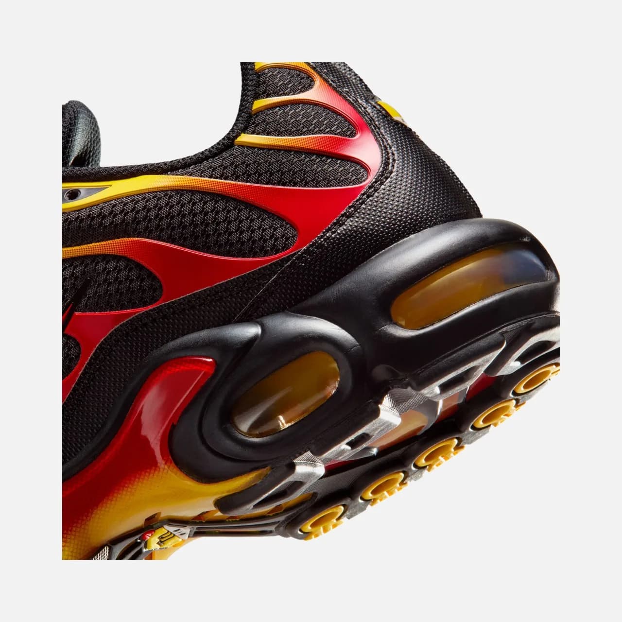 Nike Air Max Plus Erkek Spor Ayakkabı — Çok Renkli · DM0032-030 (11/11)