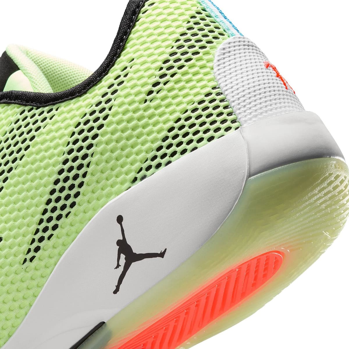 Nike Jordan Luka 77 Erkek Basketbol Ayakkabısı · IF1610-700 (10/10)